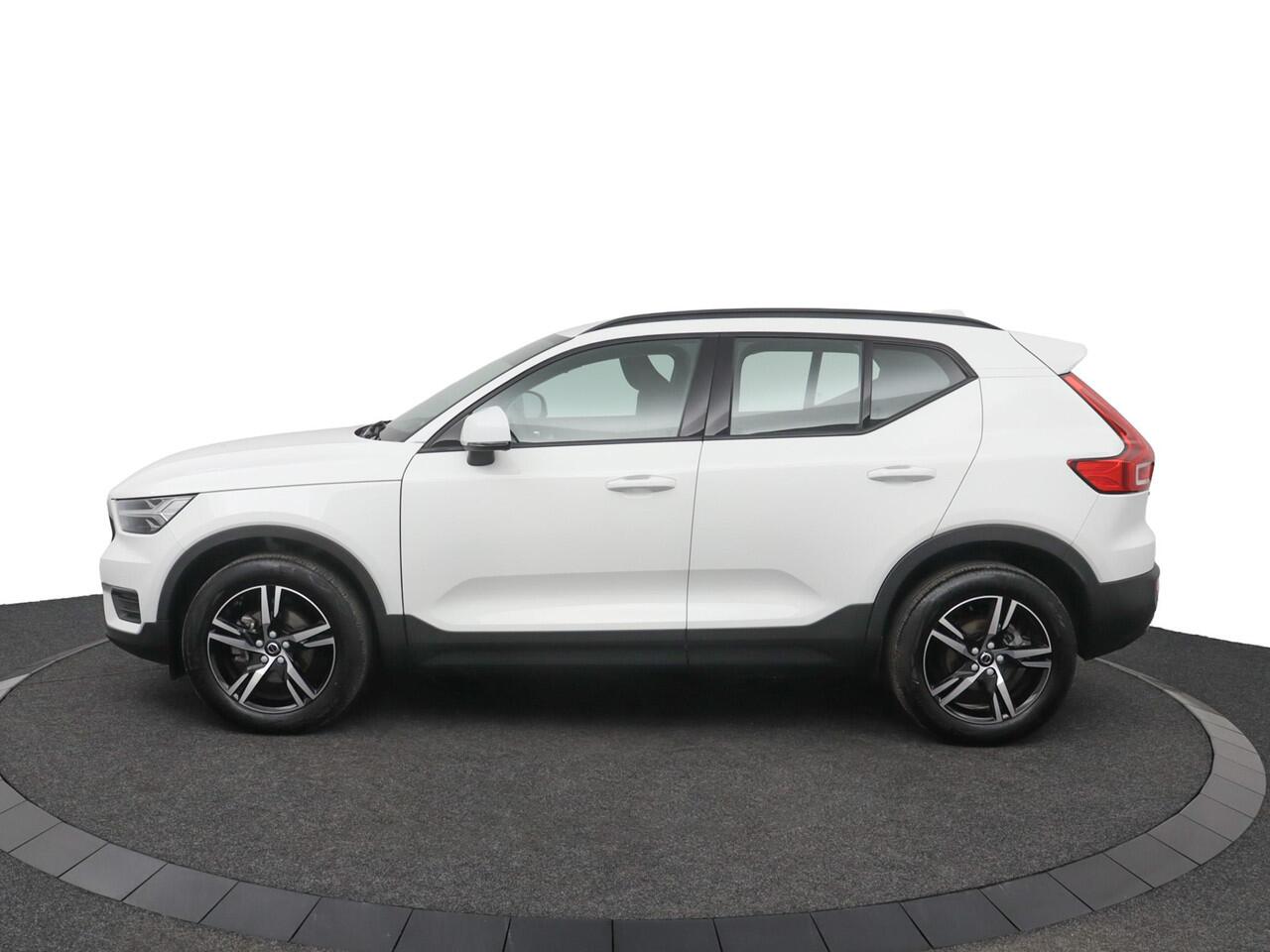Volvo XC40 1.5 T2 Momentum Core | Navigatie | Parkeercamera