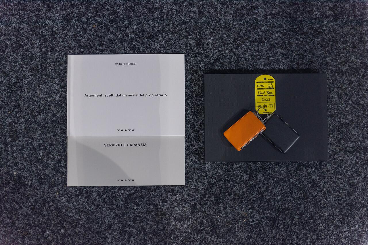 Volvo XC40 T5 Aut. Plug-in Hybrid Plus Bright Stoelverwarming Leder 262pk