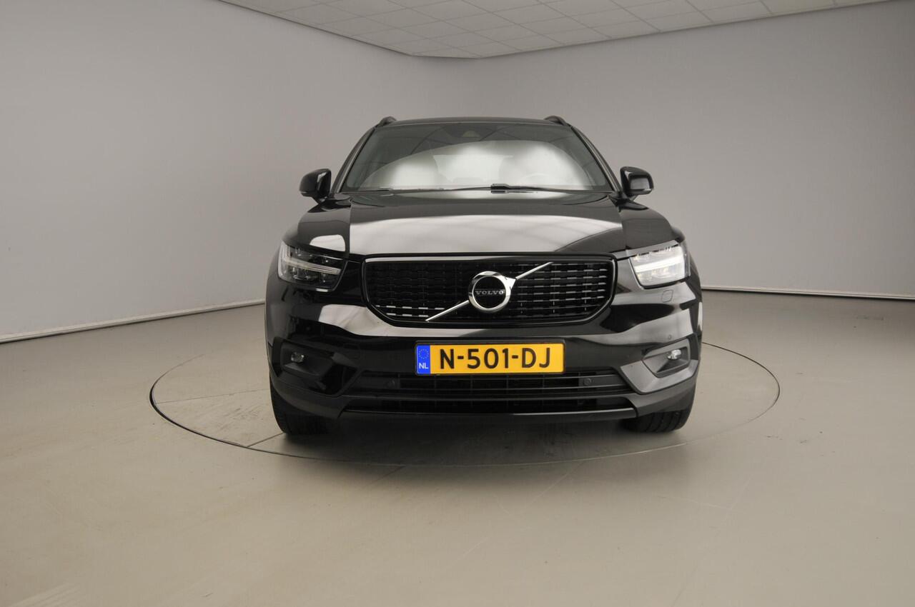 Volvo XC40 2.0 B4 Inscription | Navi | CarPlay | 18" | Camera | LED