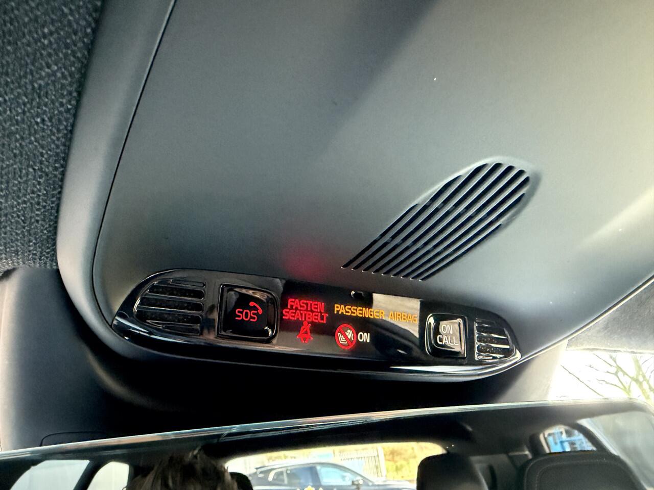 Volvo XC40 1.5 T4 Plug-in hybrid Core Bright 19 inch | Camera | Elektrische stoelen