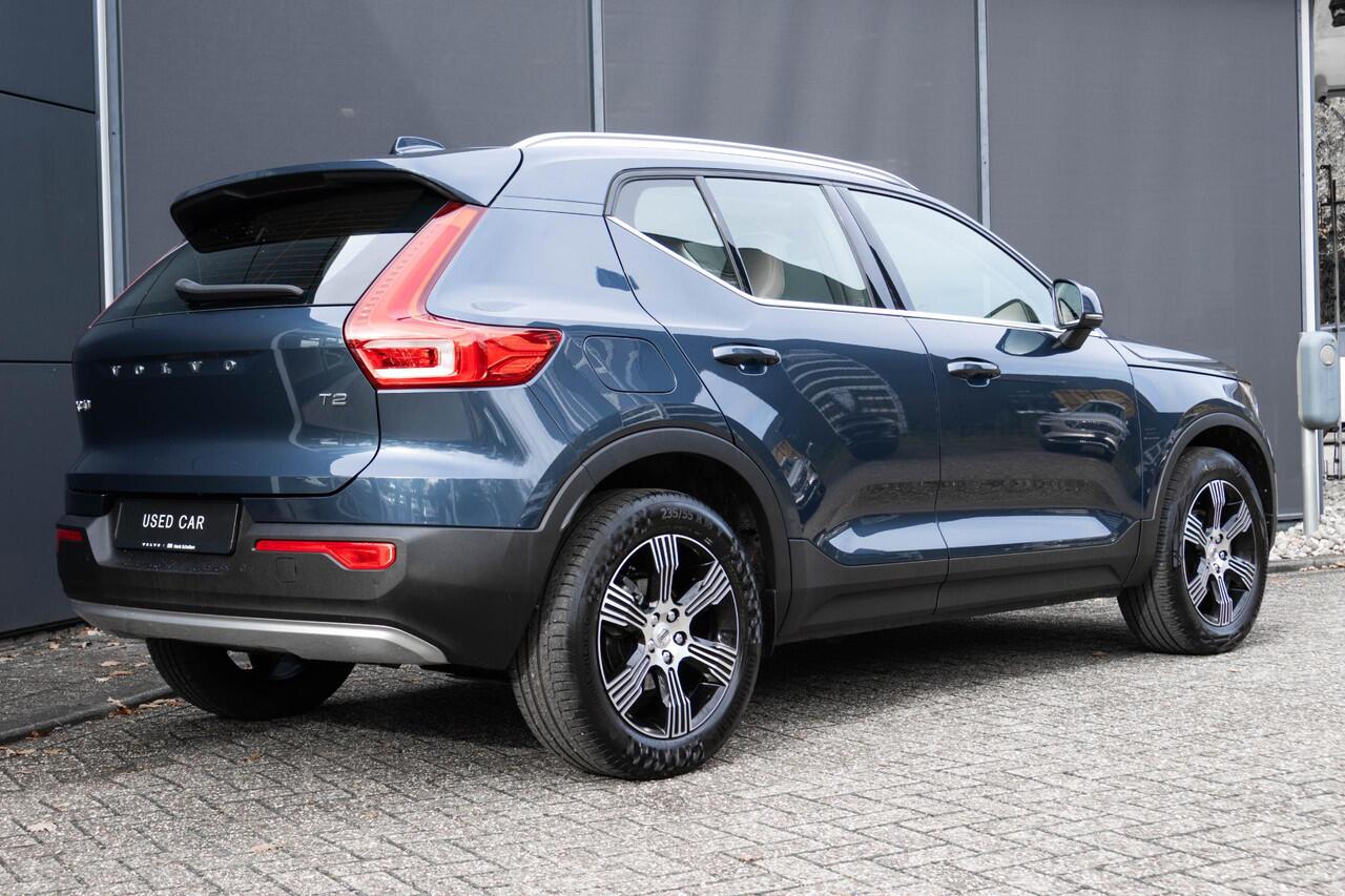 Volvo XC40 T2 Inscription | Parkeercamera | Fullmap Navigatie | Verwarmbare voorstoelen en Stuurwiel | Lederen bekleding | Semi Elektrische Trekhaak | BLIS | Adaptieve Cruise Control |