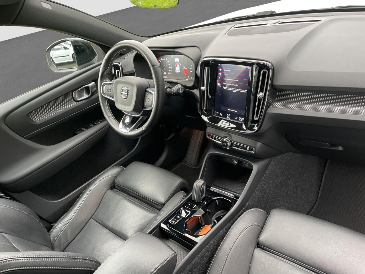 Volvo XC40 1.5 T5 Recharge R-Design | Pano | Leder | Elek klep | D.hoek | Carplay