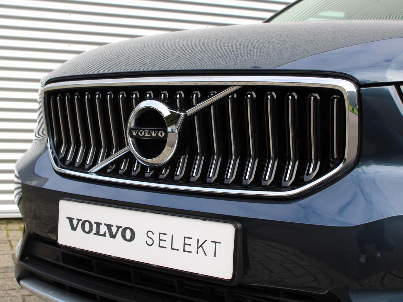 Volvo XC40 1.5 T4 Recharge Inscription Expression Automaat / Panoramadak / Leder interieur / Privacy Glass / 19" velgen