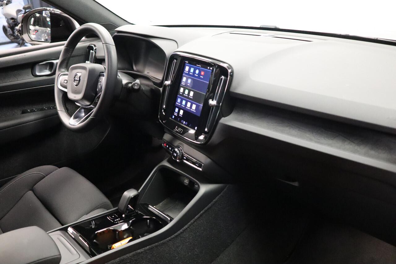 Volvo XC40 Single Motor Extended Range Plus 82 kWh ACC 20'' PDC Keyless Entry/Go 24 maanden garantie mogelijk (*vraag naar de voorwaarden)