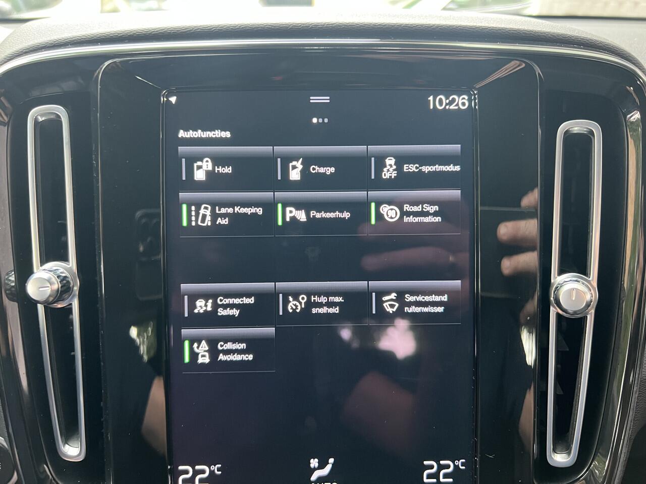 Volvo XC40 1.5 T4 Recharge Inscription leer Navigatie Carplay