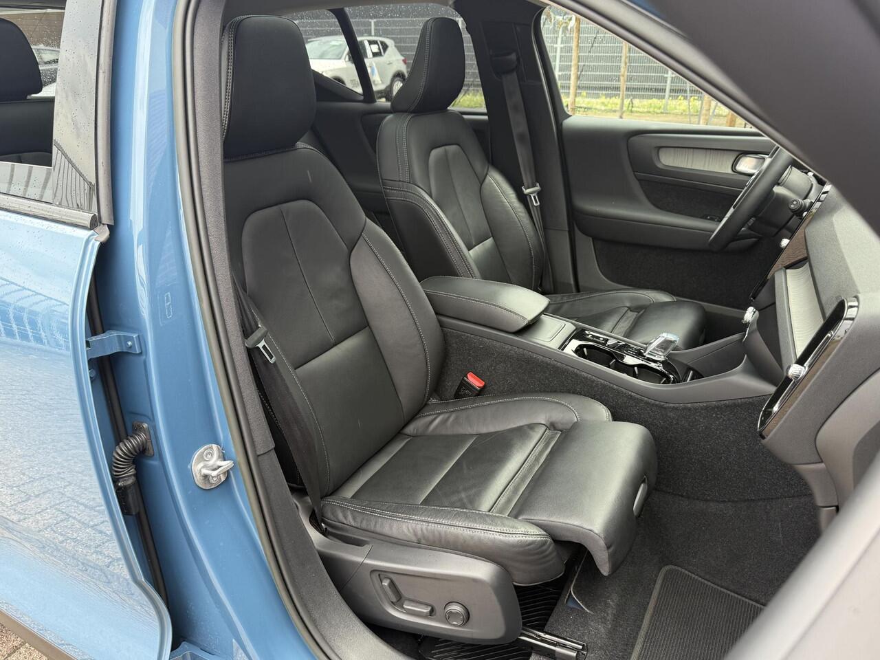 Volvo XC40 2.0 B4 AWD Ultimate Dark | Facelift | Leder | Memory | Panorama-schuifdak | 360° Camera | Harman/Kardon | Keyless Entry | Stuur + Stoel verwarming |