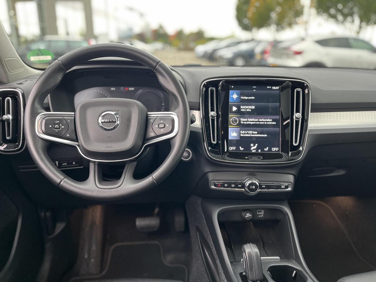 Volvo XC40 T4 Recharge Inscription | Leder | Panoromadak | Trekhaak | Automaat