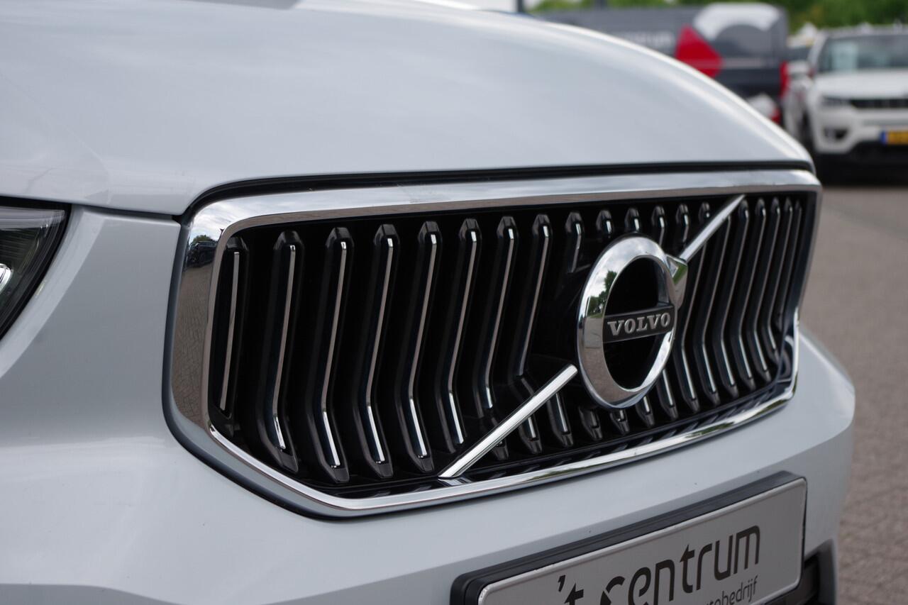 Volvo XC40 1.5 T4 Recharge Inscription Expression 211 PK PHEV, Panoramadak, Trekhaak, Camera, Carplay, Climate Control