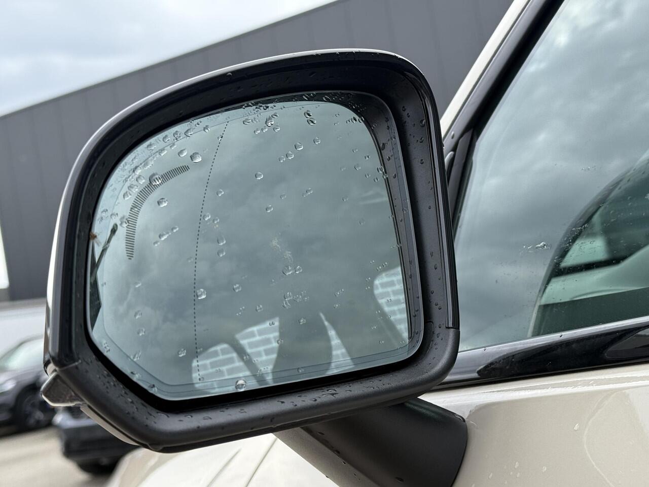 Volvo XC40 2.0 B4 Plus Dark | Trekhaak | Camera | Harman/Kardon | Keyless Entry/start | elektrisch verstelbare voorstoelen |