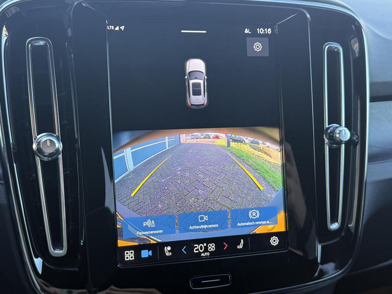 Volvo XC40 Recharge Plus 70 kWh | Adaptieve cruise controle | Blis | Microtech | Keyless Entry | Google auto |