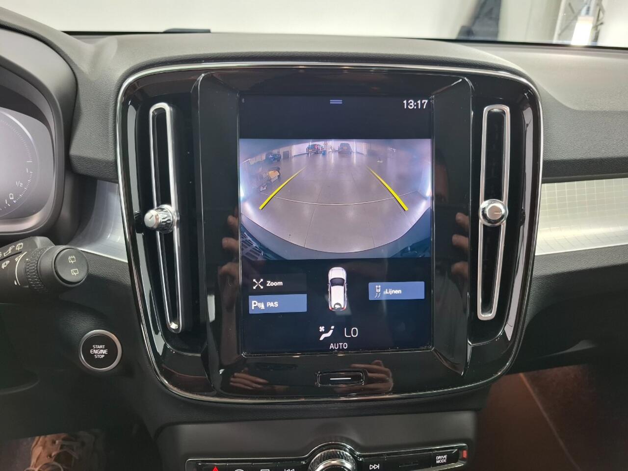 Volvo XC40 1.5 T5 Twin Engine Momentum Pro | Keyless start | Elk. achterklep