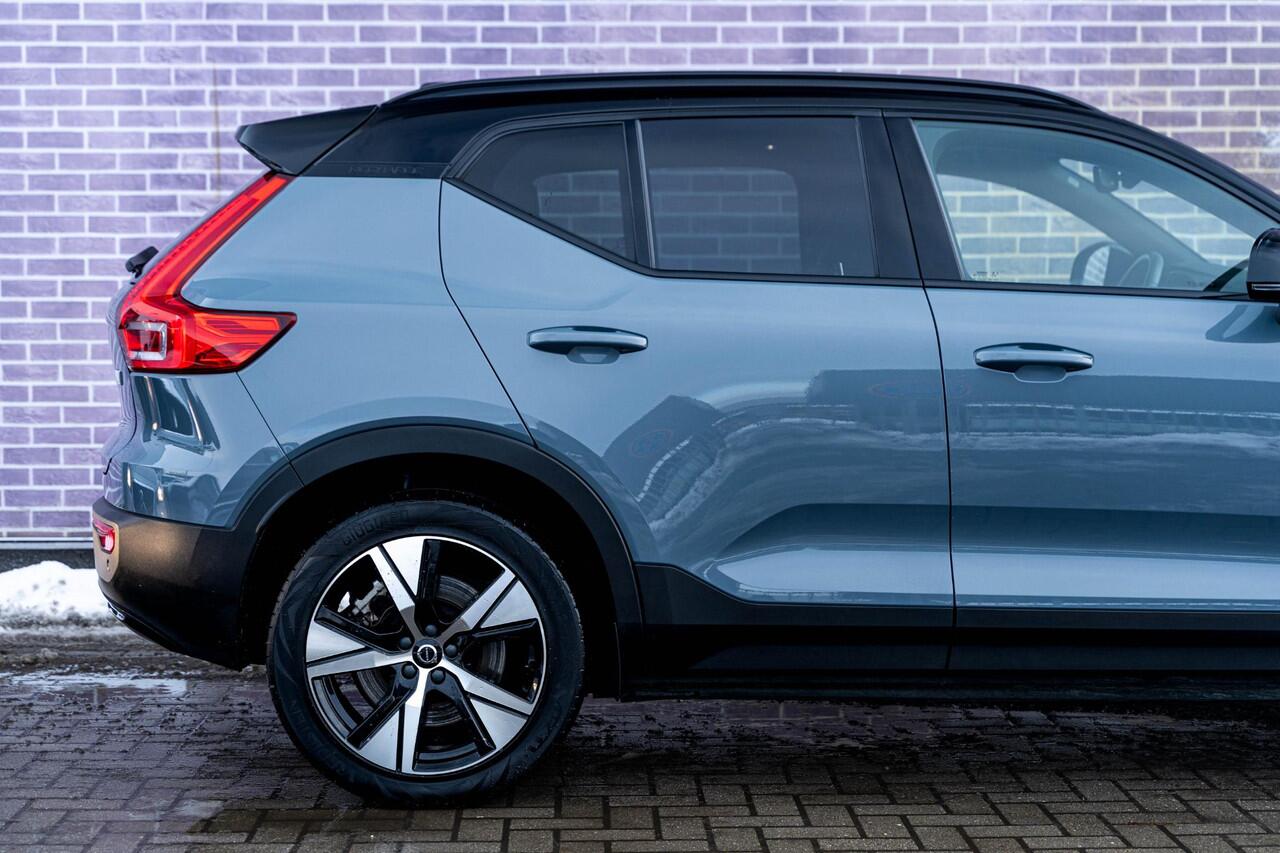 Volvo XC40 Recharge P8 AWD R-Design | Schuif-/Kanteldak | Stoel-/Stuurverwarming | Getint glas | Dodehoekdetectie | Adaptive Cruise Control | Parkeercamera | Keyless entry |