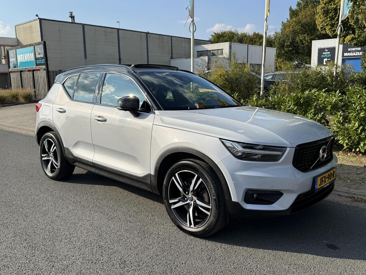 Volvo XC40 T5 Recharge R-Design 262PK PanooTrekhaak