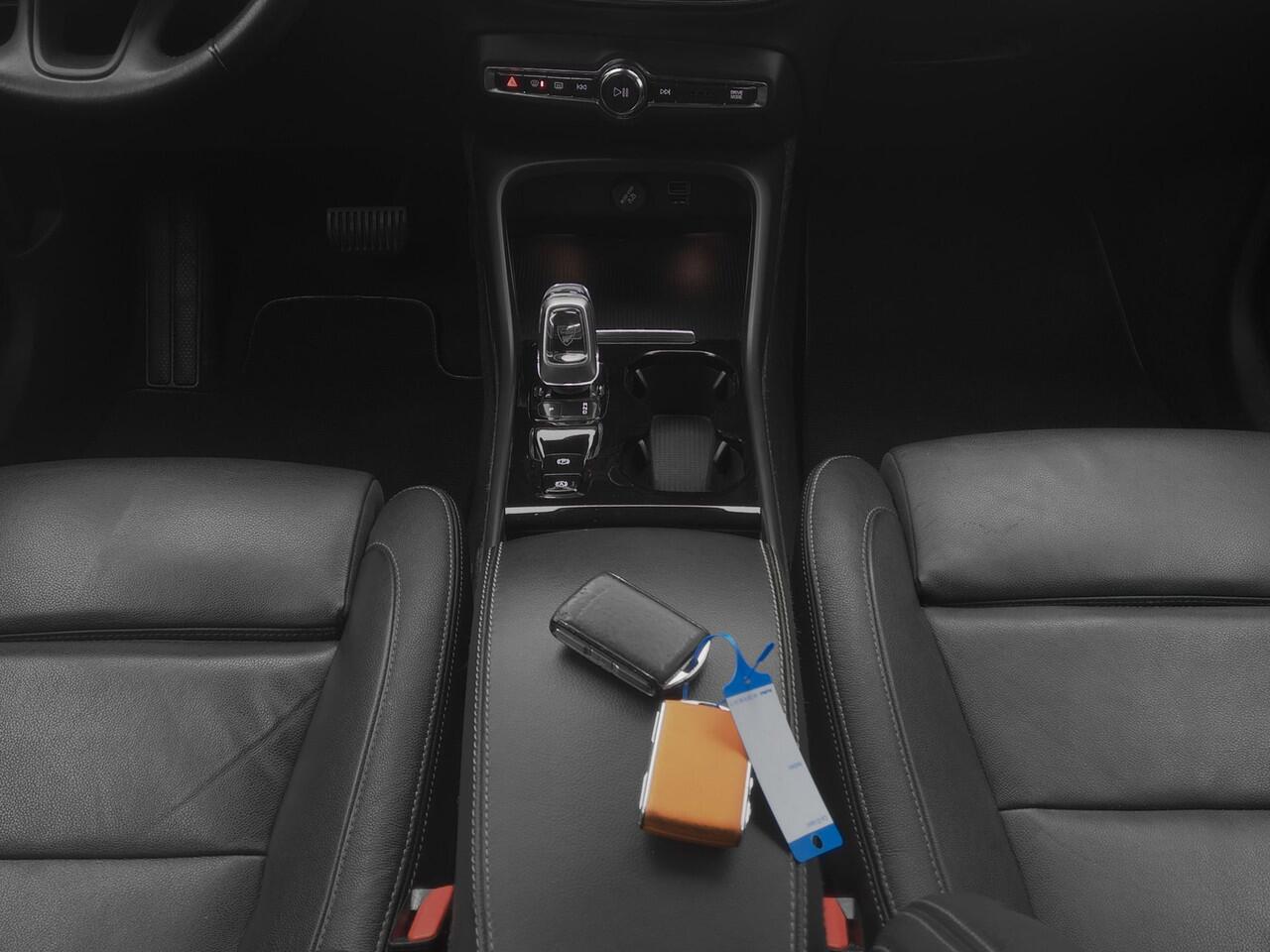 Volvo XC40 1.5 T5 Recharge Inscription | CAMERA | LEDER | KEYLESS