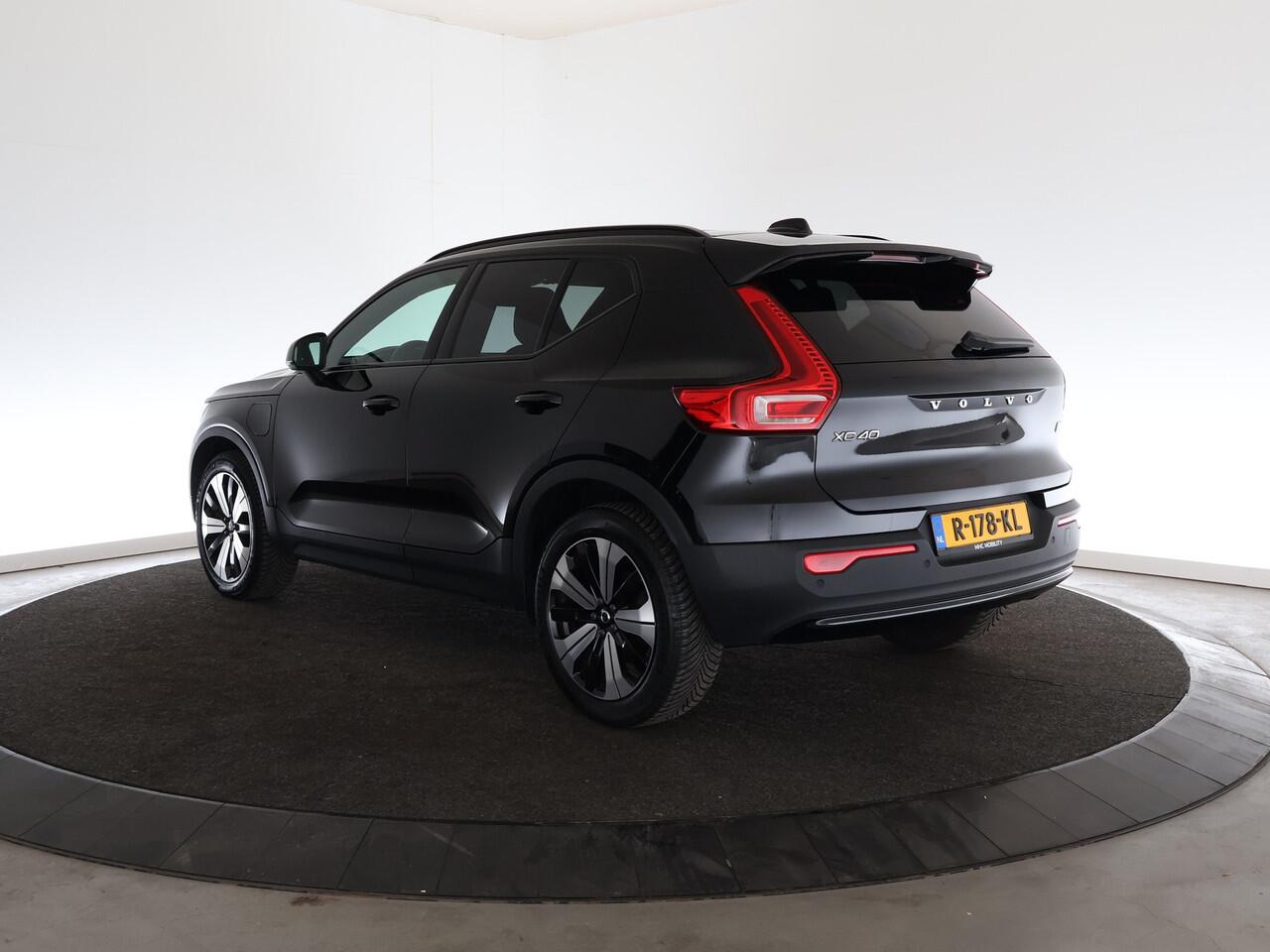 Volvo XC40 1.5 T5 Plug-in hybrid Ultimate Dark | Panoramadak | Hifi | Elektrische stoelen |*