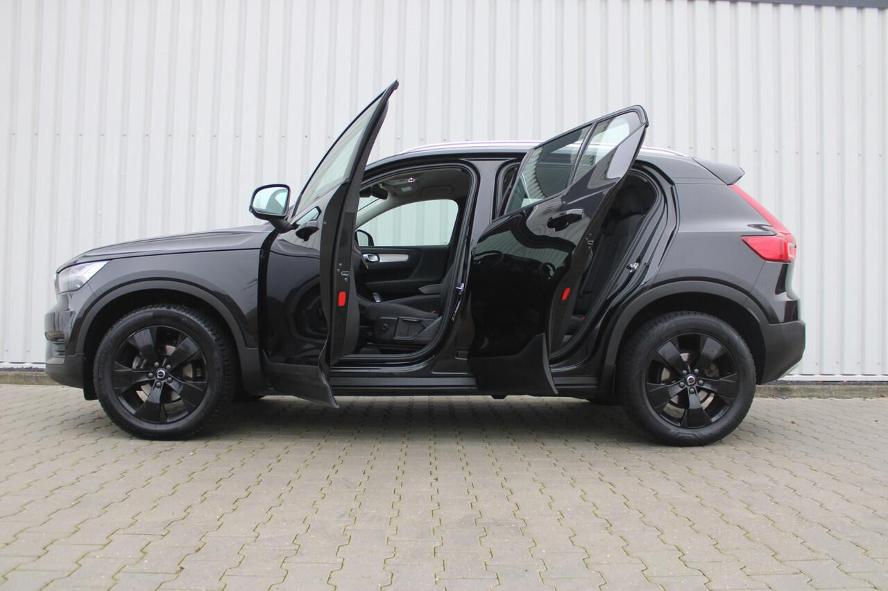 Volvo XC40 1.5 T2 Momentum | Incl. 12 maanden garantie | Apple CarPlay | Navigatie | Cruise control | Climate control | Parkeersonsoren | Lane assist |