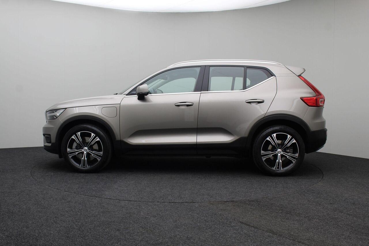 Volvo XC40 1.5 T4 Recharge Inscription 2022 Panoramadak | Carplay | Camera | Adaptive cruise | Memory | Stuurverwarming | Stoelverwarming | Bluetooth | Voorruit verwarming | PDC | Elektrische achterklep