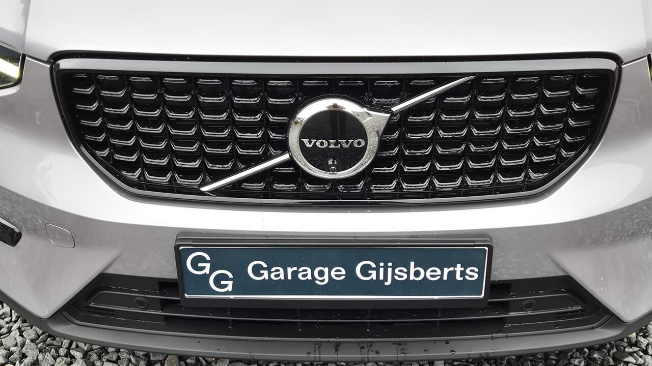 Volvo XC40 2.0 B3 Ultra Dark MY 2026 - 21" Wielen - Panorama dak - Lighting - I H K Audio - 360 Cam - Alarm - Climate - Privacy Glass - R980 Interieur