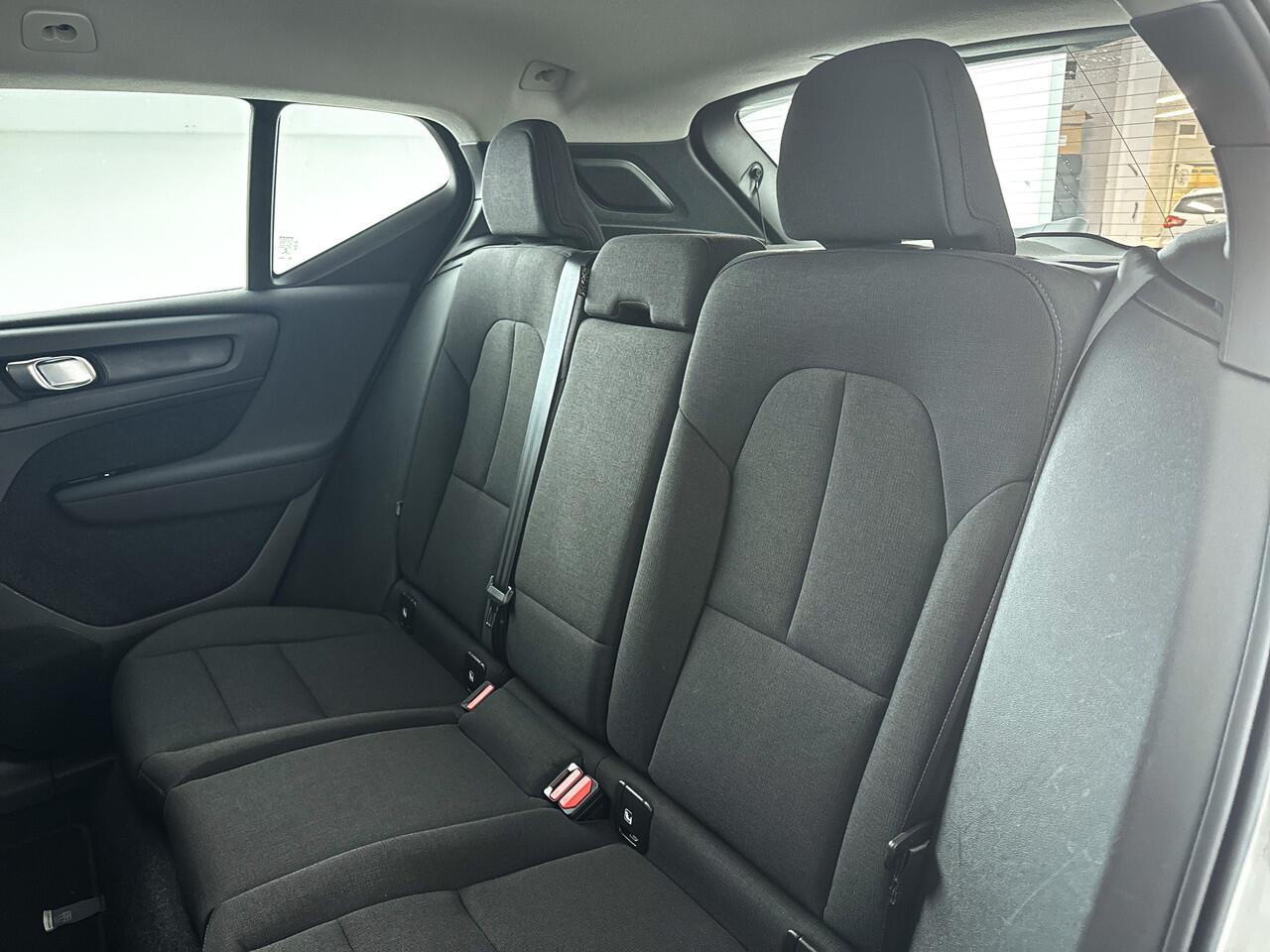 Volvo XC40 T2 Momentum Core | Cruise Control | Navigatie