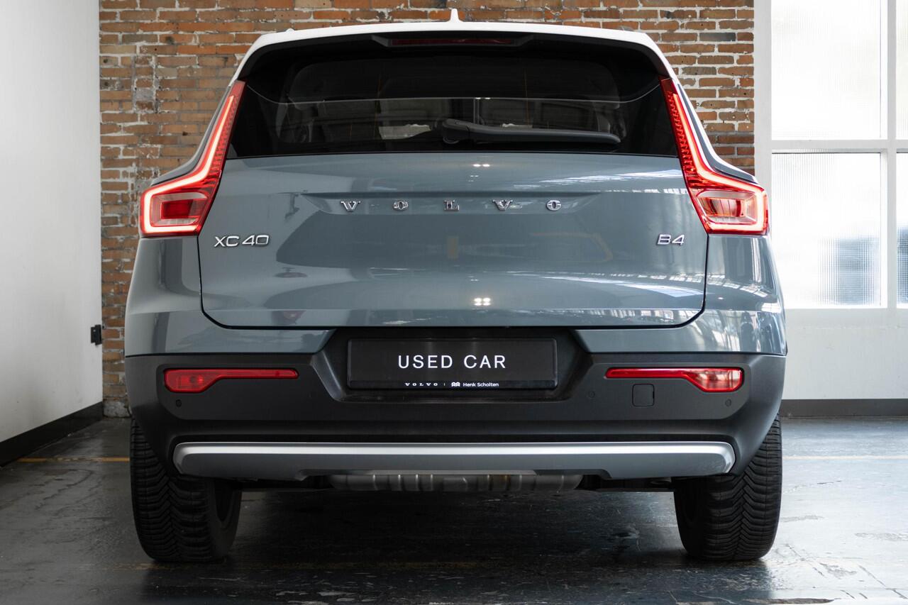 Volvo XC40 B4 Automaat Business Pro | Dealeronderhouden | Adaptive cruise control | BLIS | Zwarte Roofrails kan ook | Parkeercamera | Volvo on Call | Navigatie | 18'' Lichtmetalen velgen