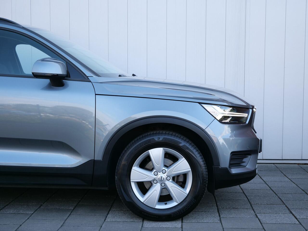 Volvo XC40 1.5 T3 157pk Trekhaak / Navigatie / 17 inch