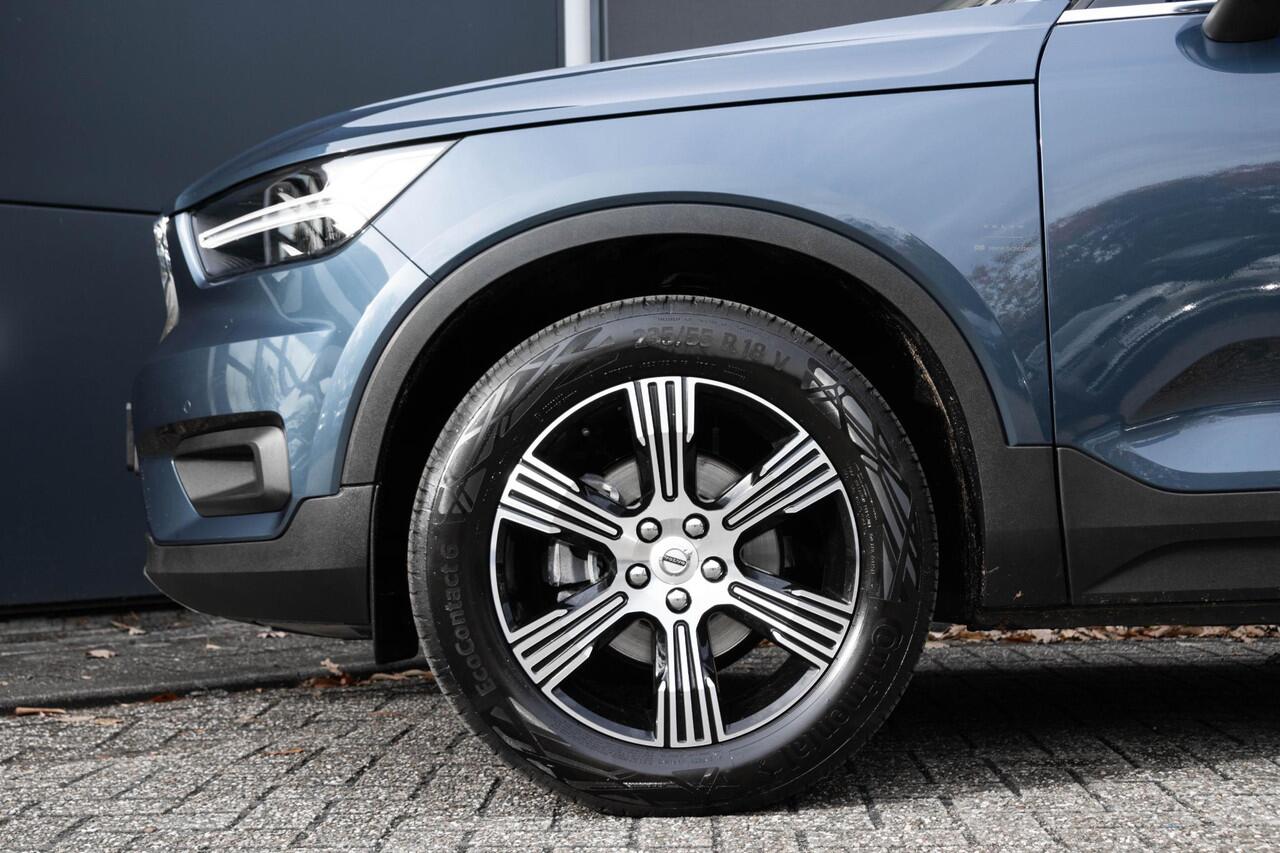 Volvo XC40 T2 Inscription | Parkeercamera | Fullmap Navigatie | Verwarmbare voorstoelen en Stuurwiel | Lederen bekleding | Semi Elektrische Trekhaak | BLIS | Adaptieve Cruise Control |