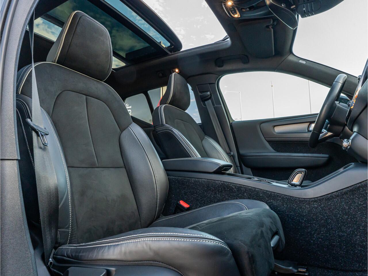 Volvo XC40 1.5 T5 Twin Engine R-Design PANO HARMAN KARDON CAMERA TREKHAAK 19 INCH STANDKACHEL