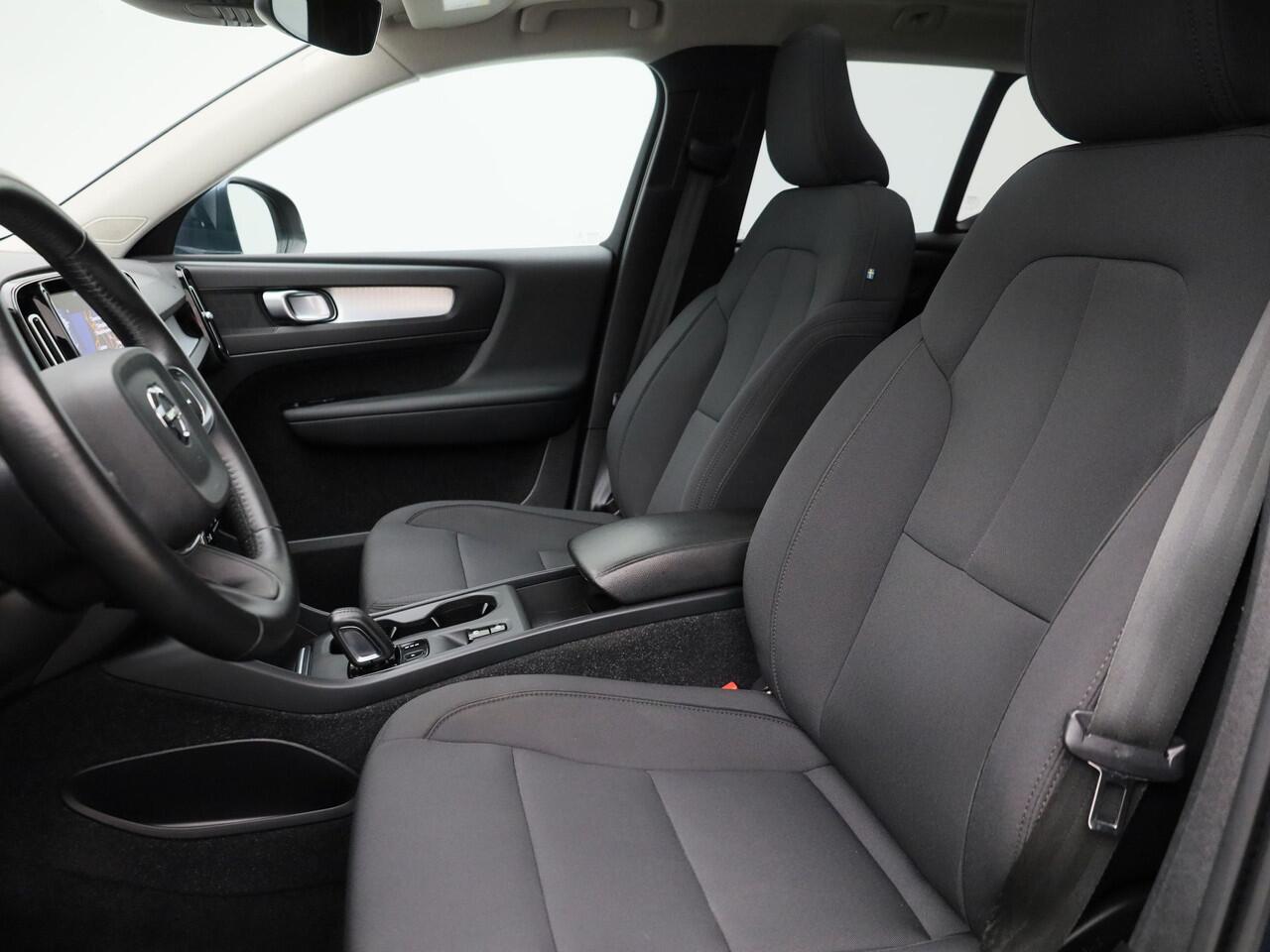 Volvo XC40 1.5 T4 Recharge Inscription Expression | PANO | CAMERA | KEYLESS