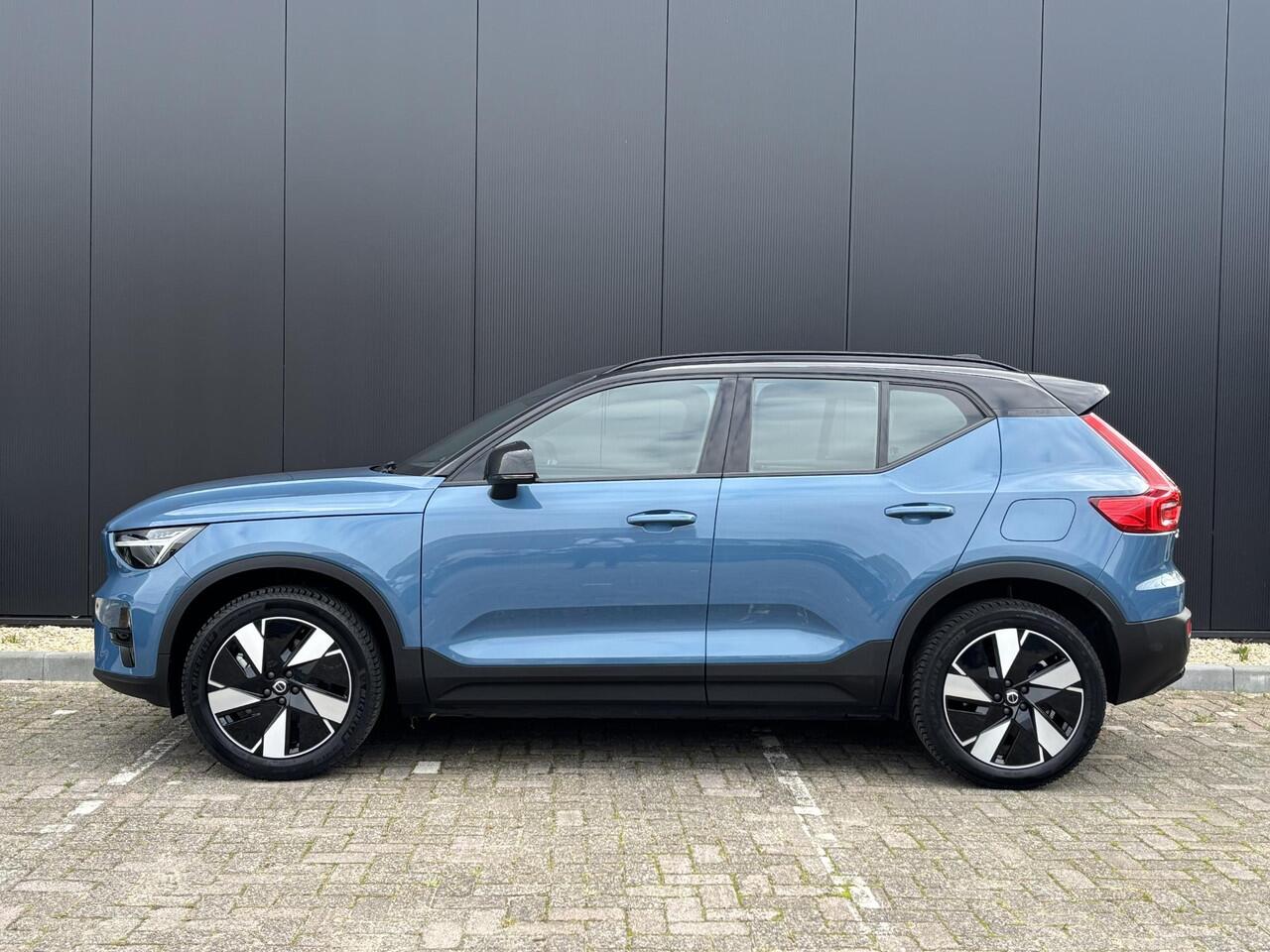 Volvo XC40 Single Motor Extended Range Plus 82 kWh Adapt. cruise Control / BLIS / Park assist camera achter / Trekhaak / Keyless drive / All season