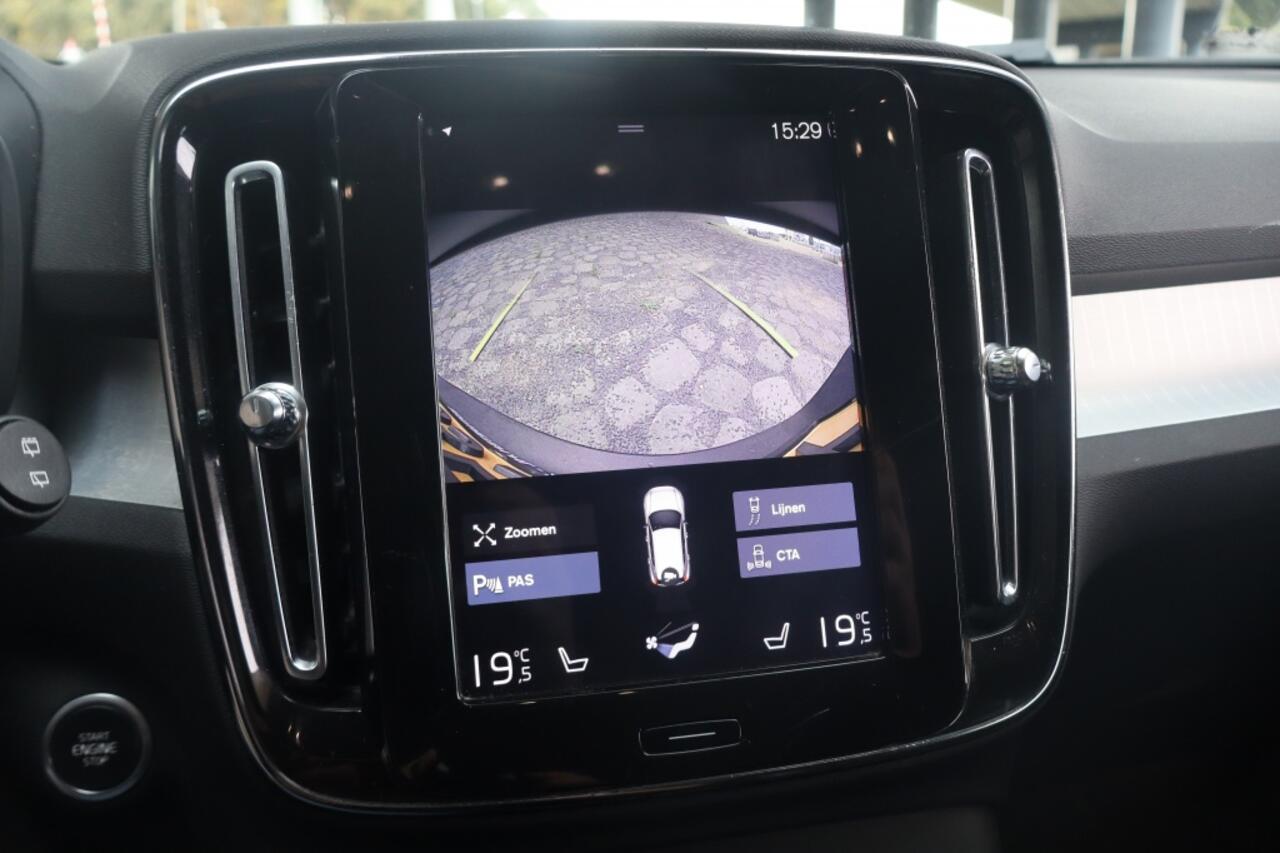 Volvo XC40 1.5 T3 R-Design | Stoelverwarming | Camera | Clima
