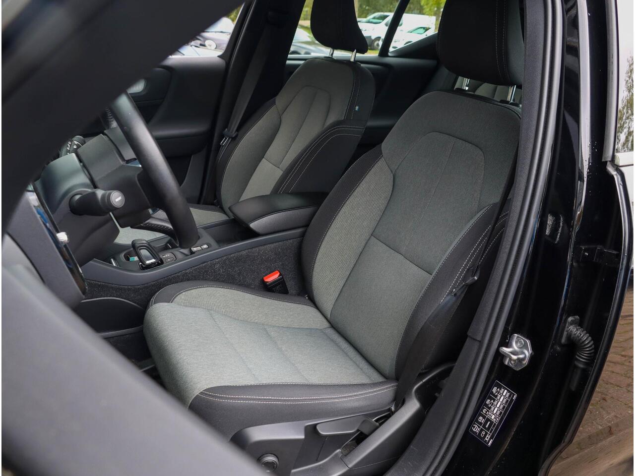 Volvo XC40 T4 Recharge Inscription Expression 211PK Climate Pack