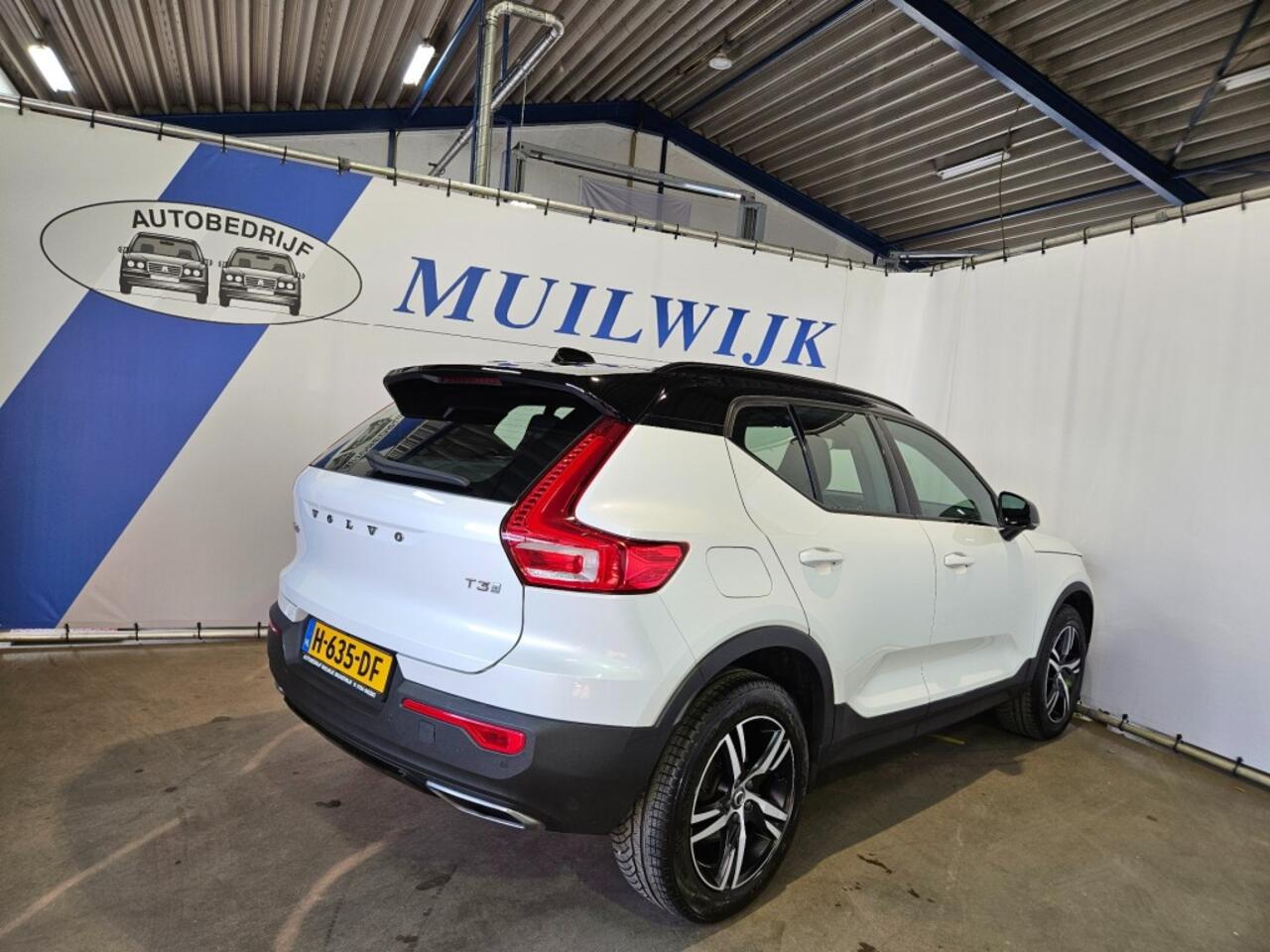 Volvo XC40 1.5 T3 R-Design / Navi / Camera / NL Auto