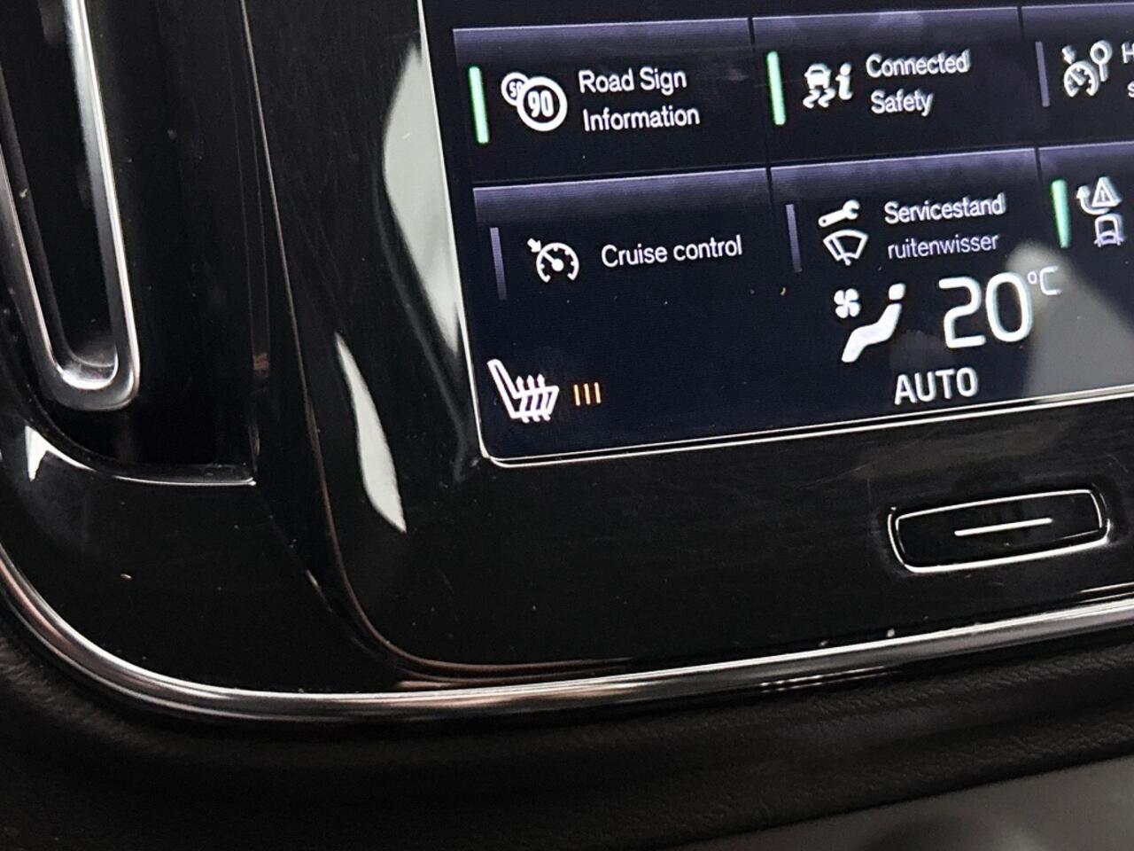 Volvo XC40 T3 Geartronic R-Design | Adaptive cruise | Trekhaak | Climate