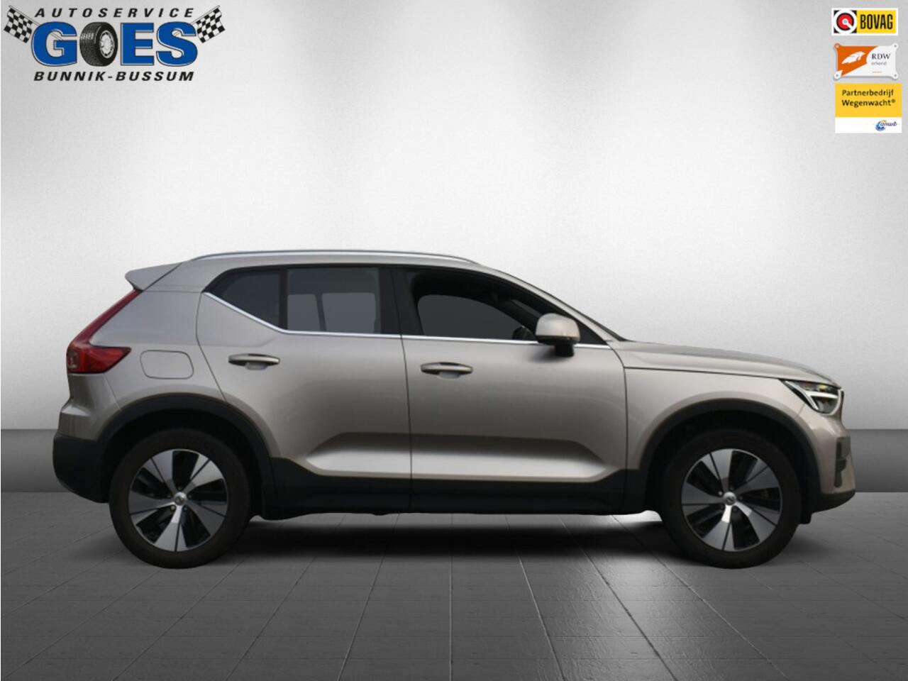 Volvo XC40 Core Recharge Plug-In Hybrid 2WD