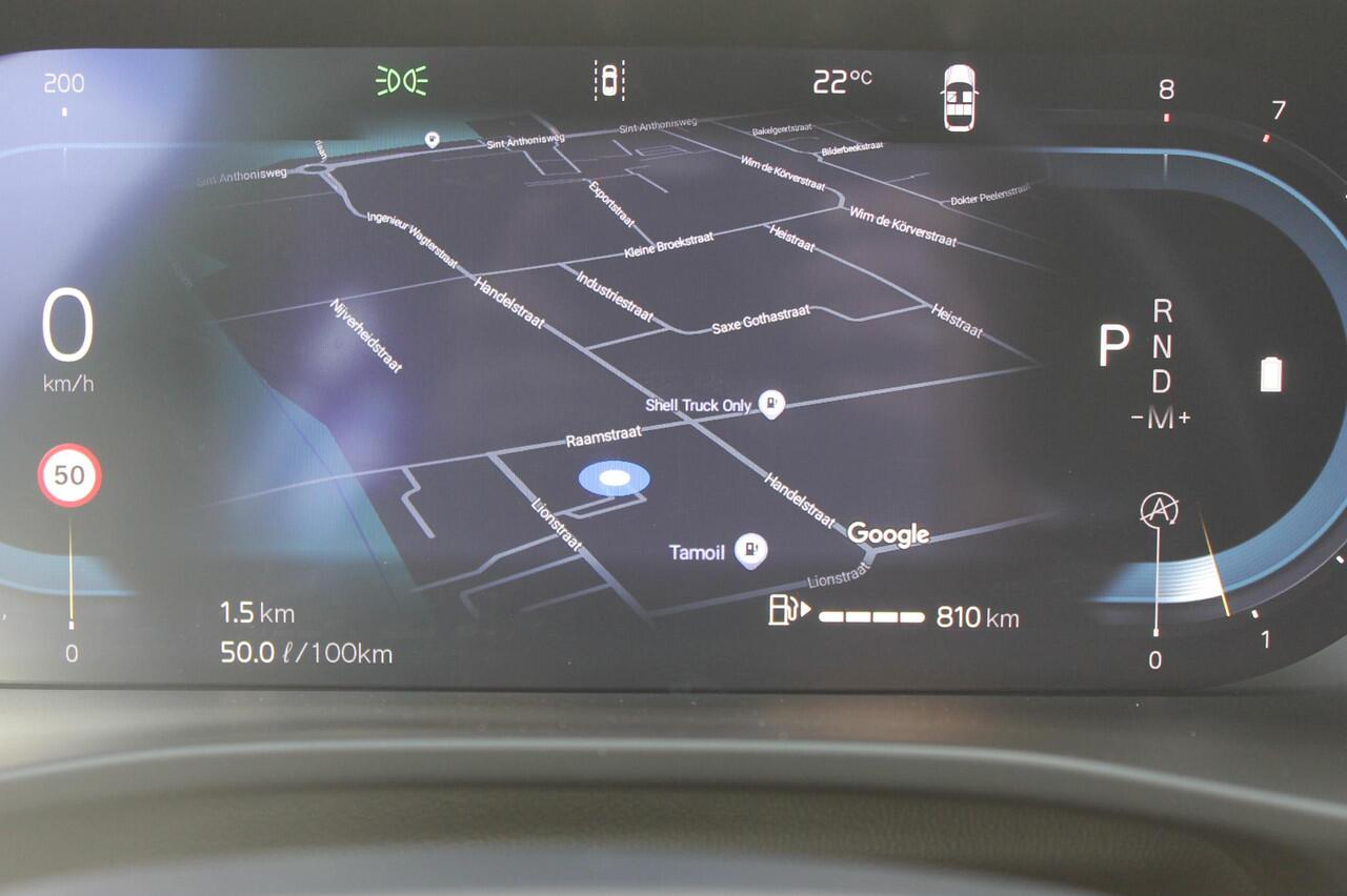 Volvo XC40 B4 211PK Automaat Plus Dark Google Infotainment / Verwarmbare voorruit / Semi elektrisch wegklapbare trekhaak / Elektrisch verstelbare voorstoelen met geheugen op de bestuurdersstoel