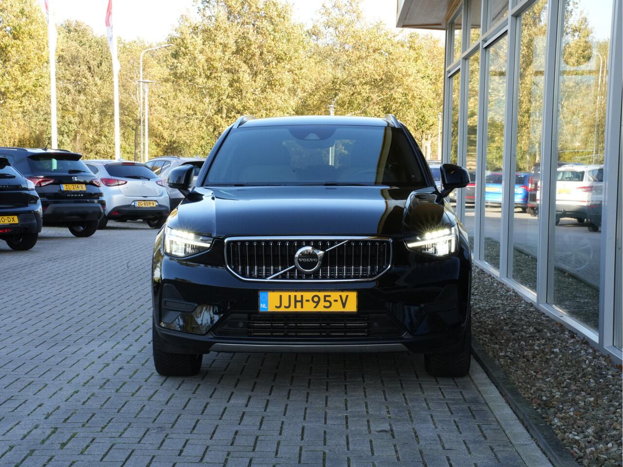 Volvo XC40 1.5 T4 Plug-in hybrid Core Bright | Driver Assist | LED | Stoel+Stuurverwarming