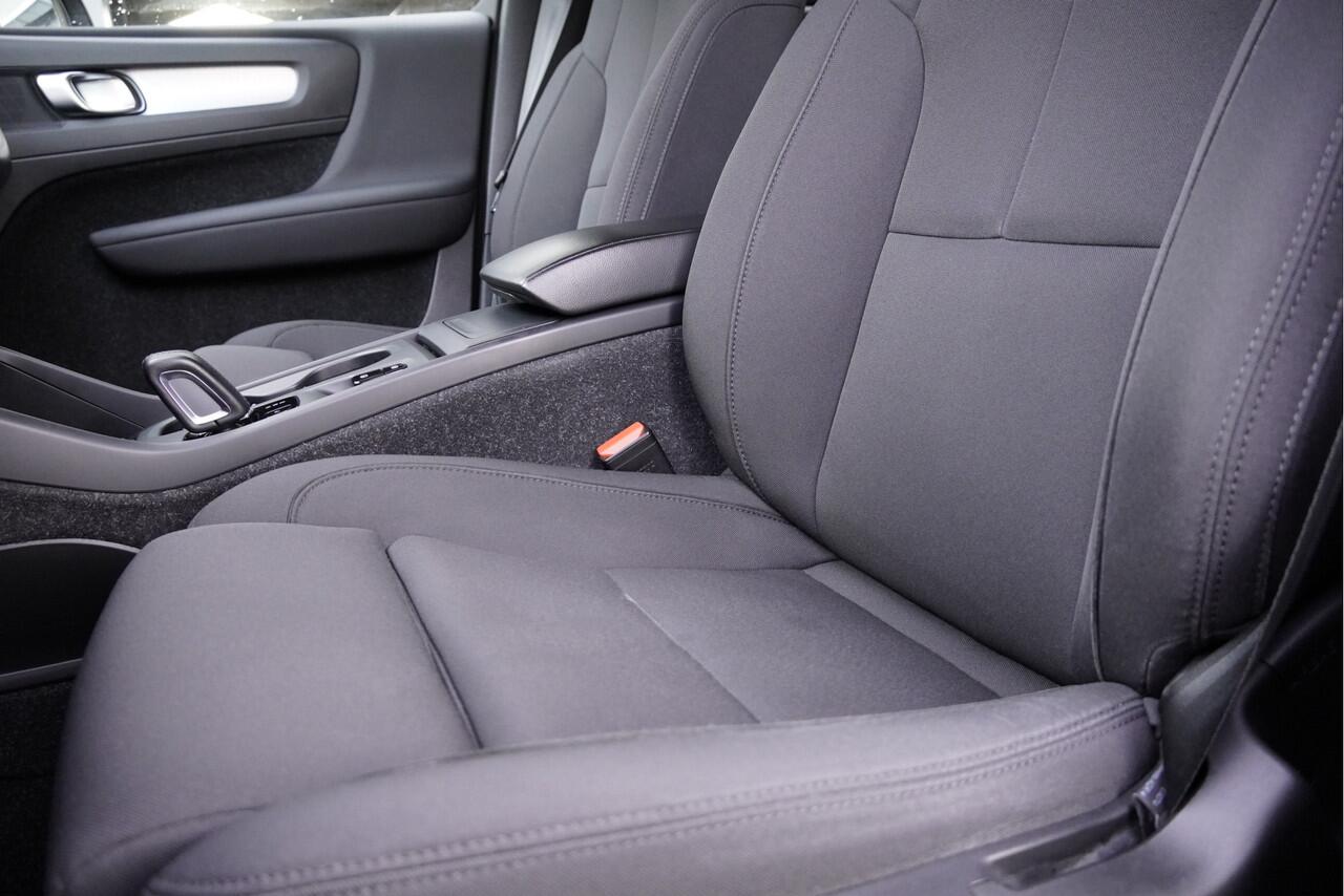 Volvo XC40 1.5 T2 Automaat! Business Pro BJ2020 Lmv 18" | Led | Pdc | Navi | Achteruitrijcamera | App-Connect | Keyless entry | Sportstoelen | Elek. voorstoelen | Verwarmd voorruit | Elek. achterklep | Virtual cockpit | Climate control | Cruise control