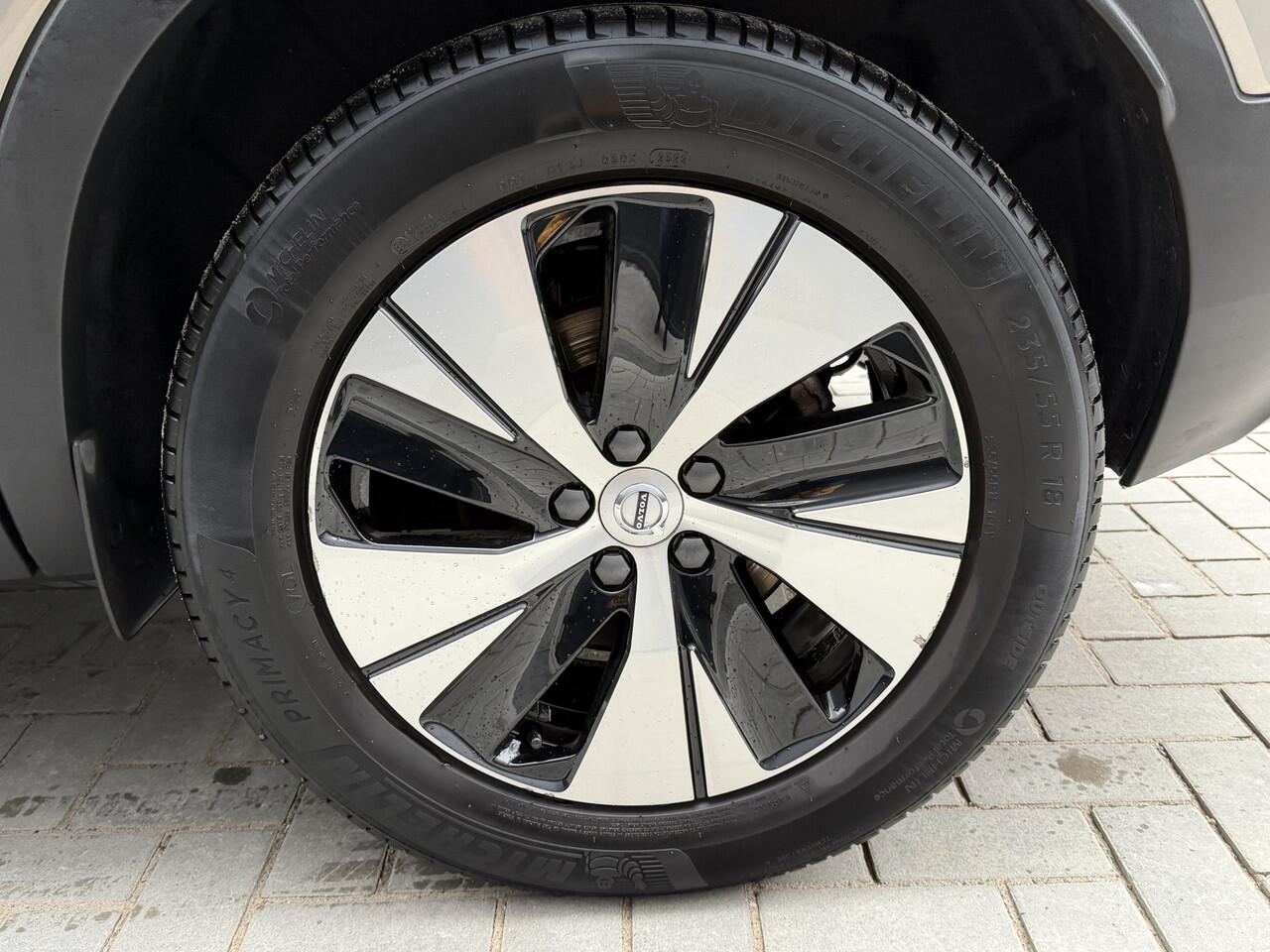 Volvo XC40 1.5 T5 Plug-in hybrid Plus Bright Getint glas | Camera | Stoel en Stuurverwarming