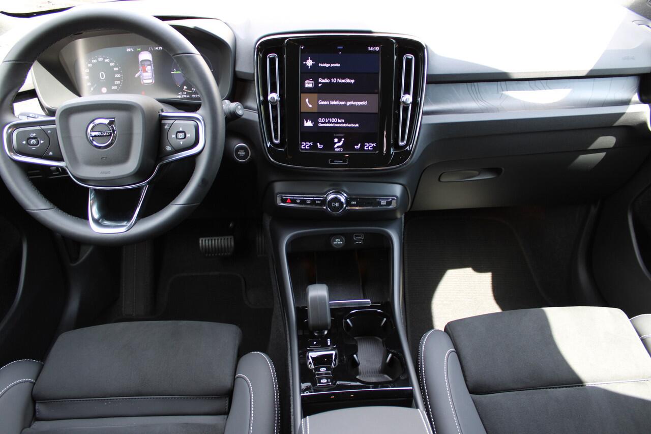 Volvo XC40 1.5 T4 Plug-in hybrid Plus Dark | Trekhaak | H/K | Pilot | Full