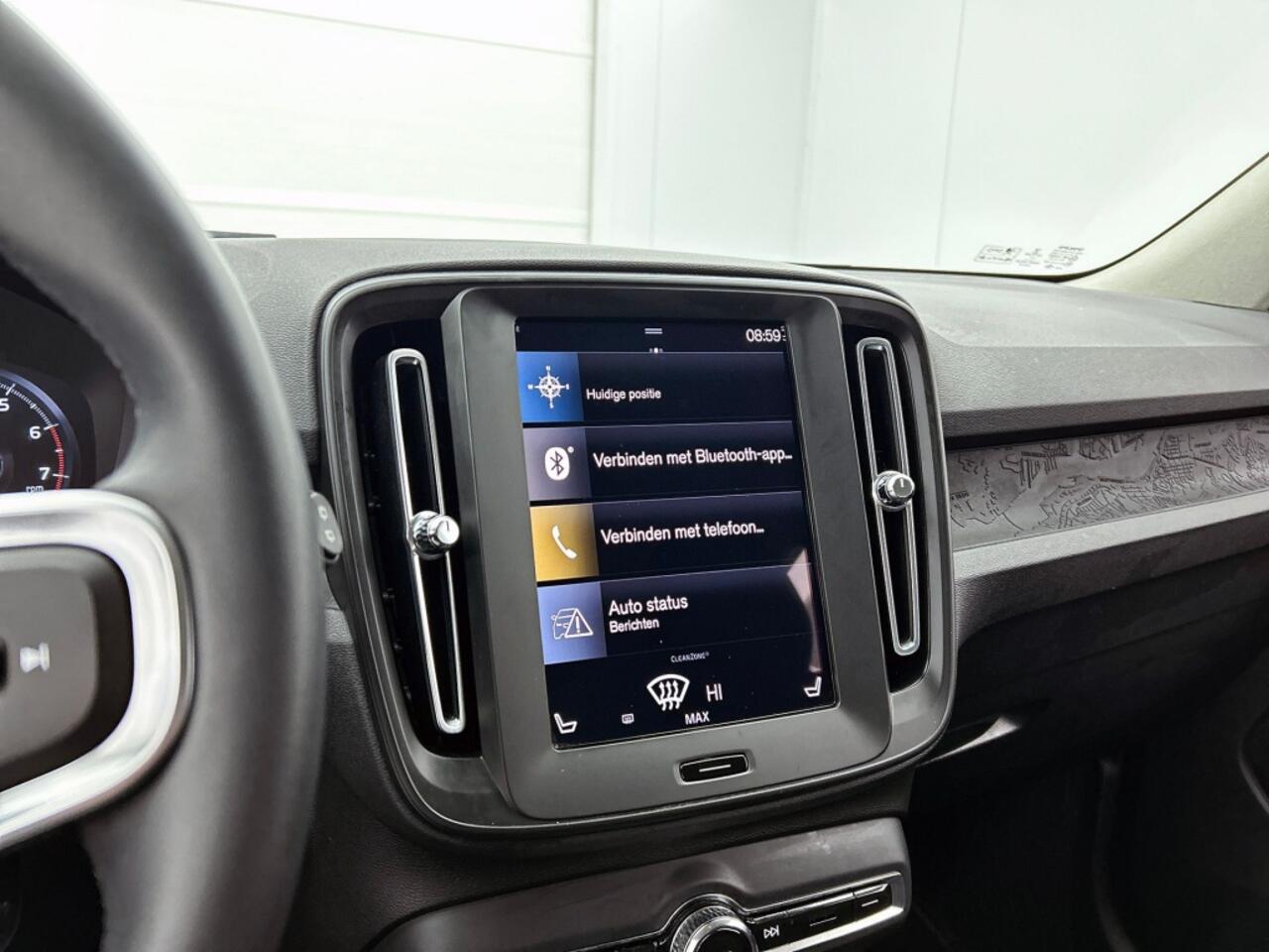 Volvo XC40 1.5 T2 Momentum Core | Rijklaar | Stoelverwarming | Navigatie |