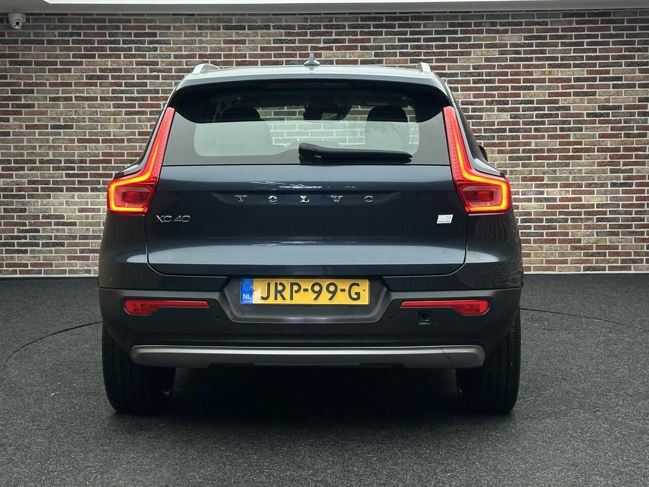 Volvo XC40 1.5 T4 Recharge Inscription Expression Automaat Cruise Control Navi