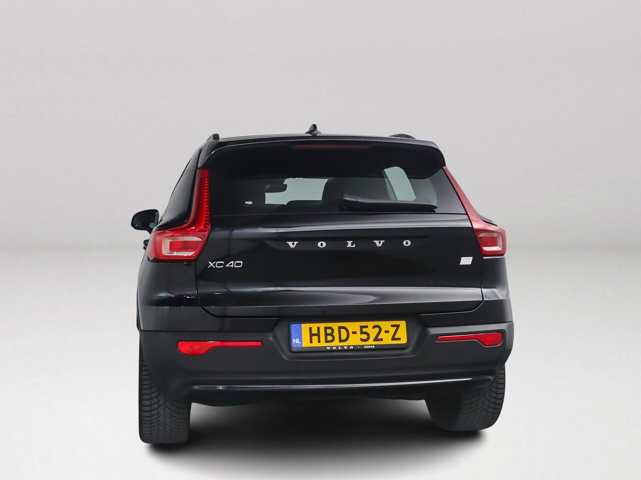 Volvo XC40 Single Motor Extended Range Plus 82 kWh | Stoel- en stuurverwarming | Parkeercamera