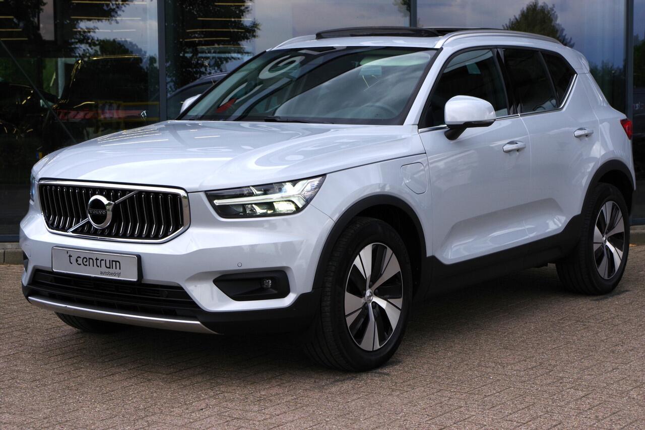 Volvo XC40 1.5 T4 Recharge Inscription Expression 211 PK PHEV, Panoramadak, Trekhaak, Camera, Carplay, Climate Control