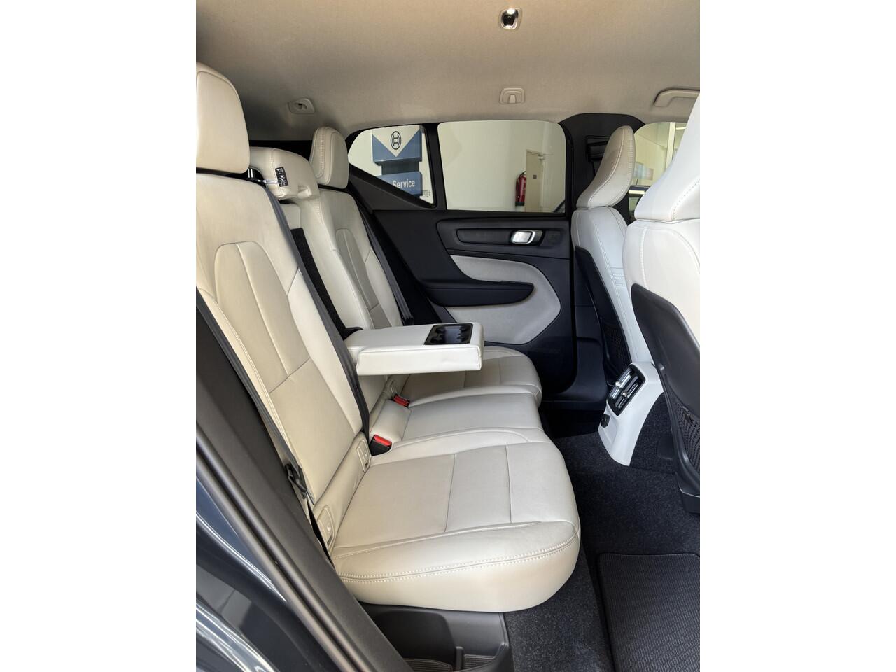 Volvo XC40 1.5 T5 Recharge Inscription * BLIS * CREME LEER Elektr+memory * HARMAN KARDON