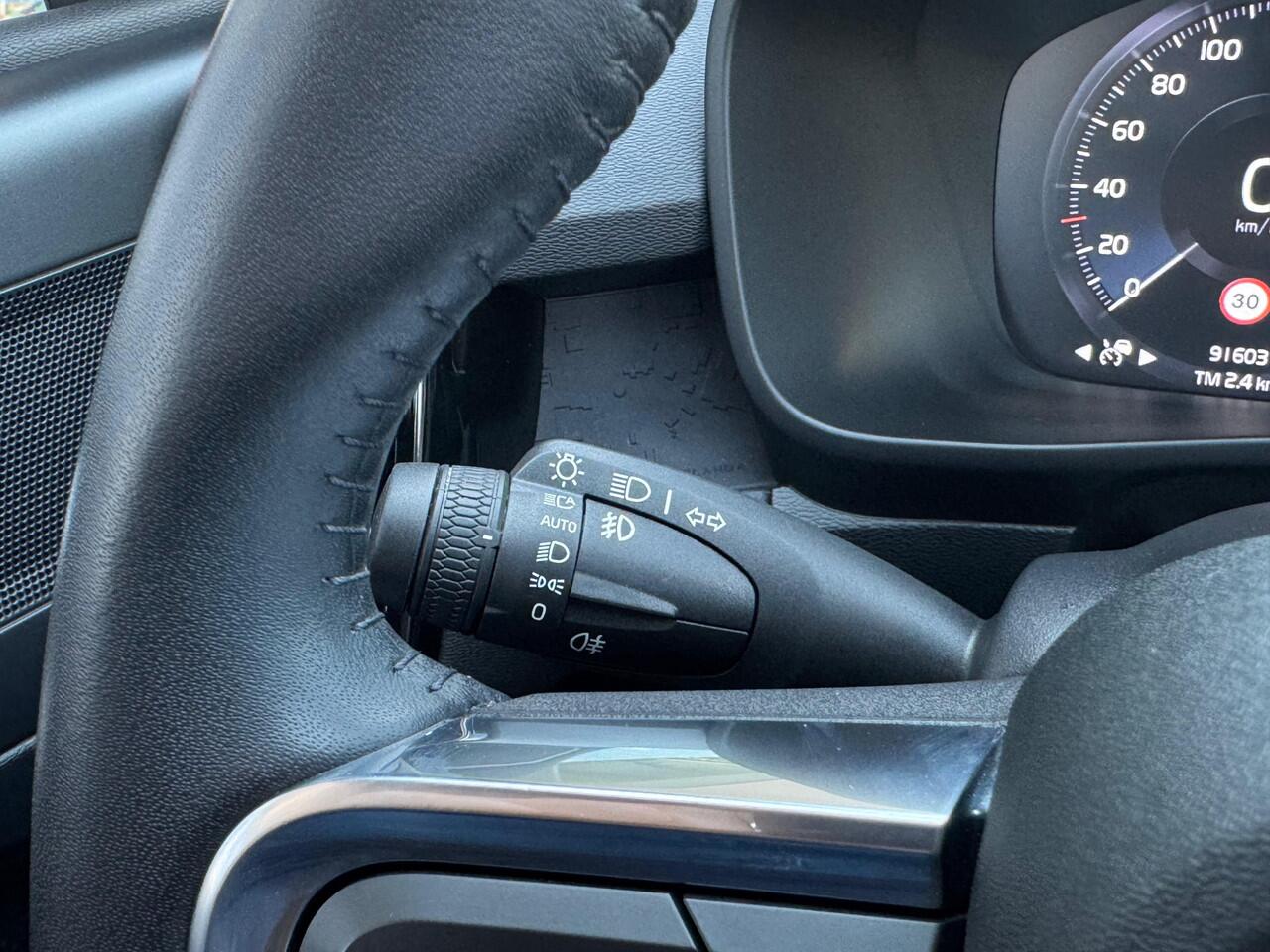 Volvo XC40 1.5 T4 Recharge R-Design Expression NL AUTO | CAMERA | PANO | 5x voorraad