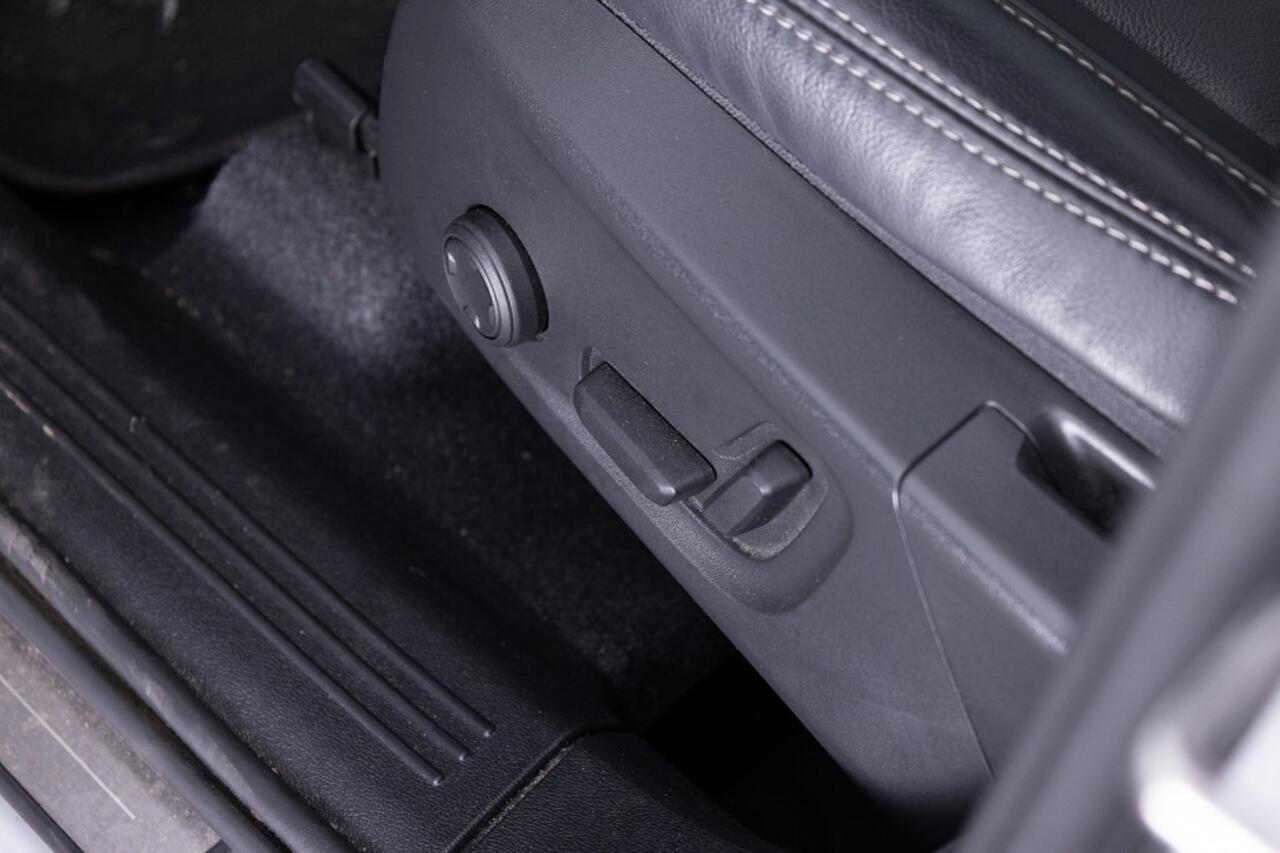 Volvo XC40 1.5 T4 Recharge Ultimate Dark | PANORAMADAK | harman/kardon | LEDER | PHEV