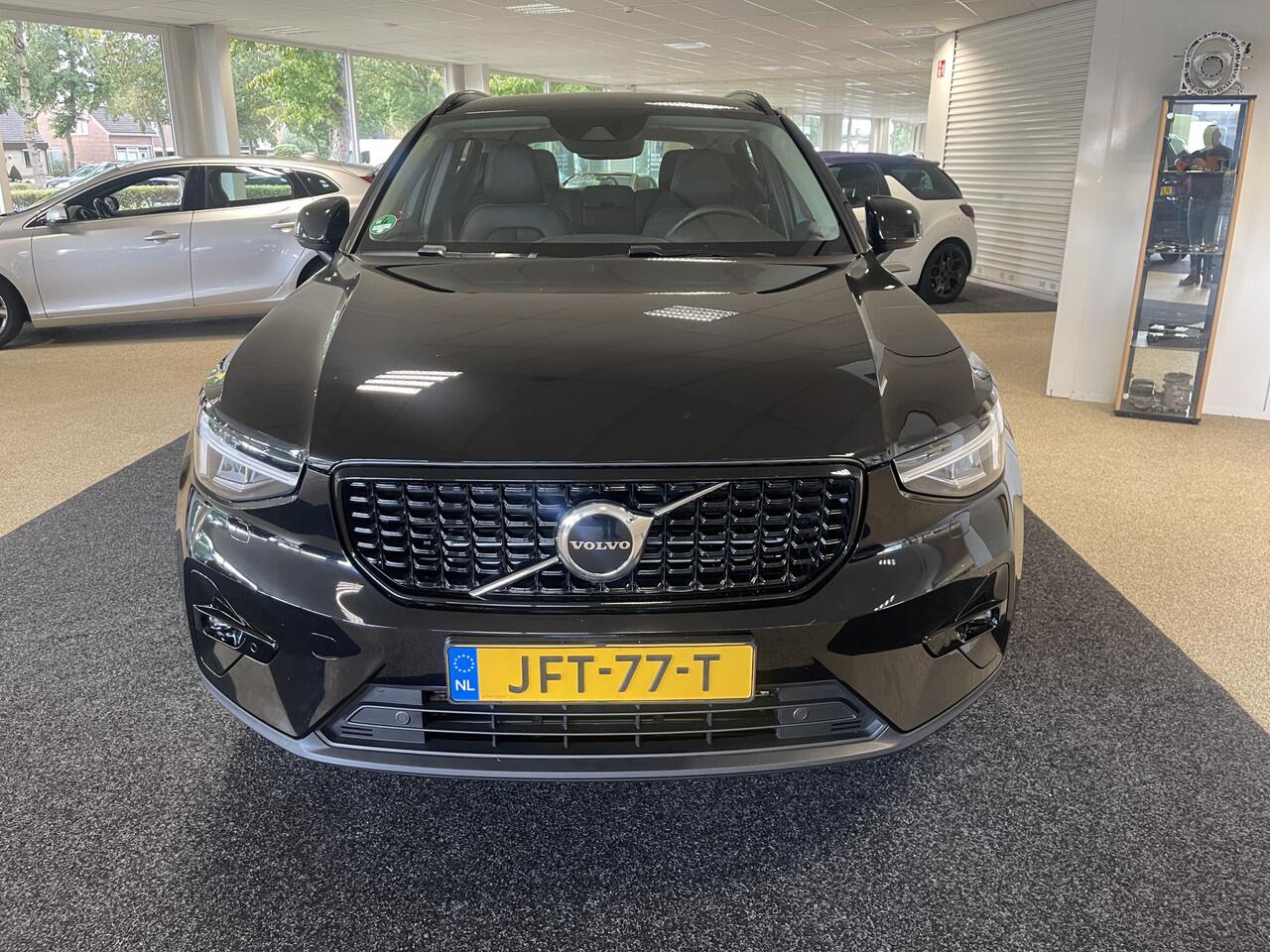 Volvo XC40 T5 Recharge plus Dark 261pk apple/android van eerste eigenaar