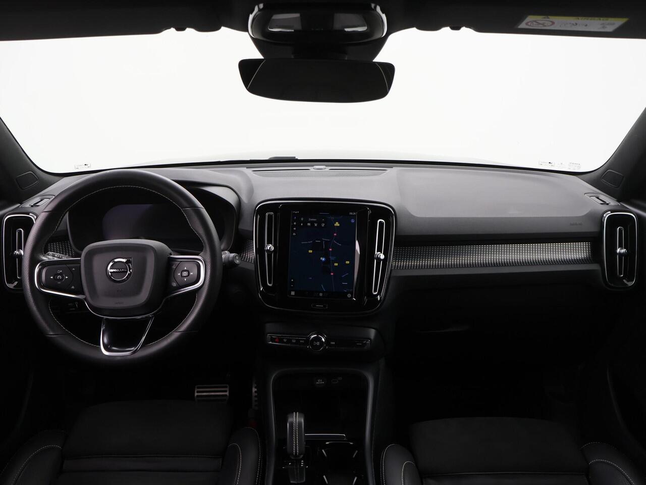 Volvo XC40 Recharge P8 AWD 408PK R-Design TREKH|MEMORYSTOEL|SOH91%|WARMTEPOMP|ACC|BLIS|LEER|WINTERPACK|ELEK.ACHTERKLEP