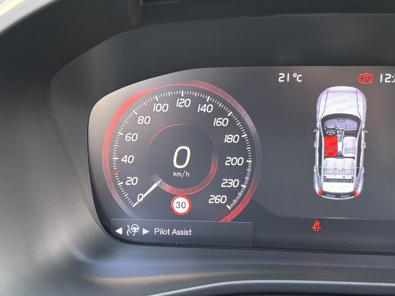 Volvo XC40 T5 261pk Recharge Inscription Pano Leder 360 Pilot Assist Keyless