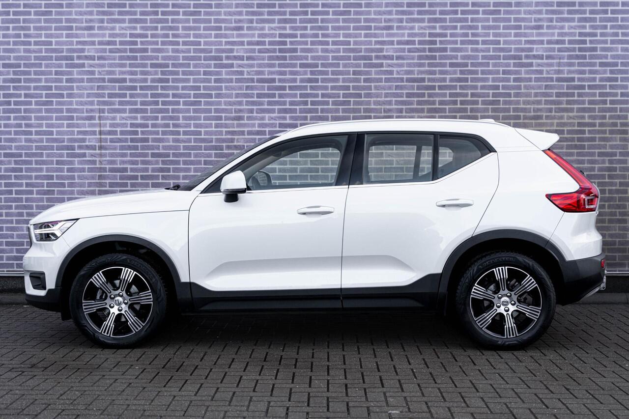 Volvo XC40 T2 Inscription | Stoel- / Stuurverwarming | Adaptive Cruise Control | Dodehoekdetectie | Keyless Entry | Climate | Volvo On Call |